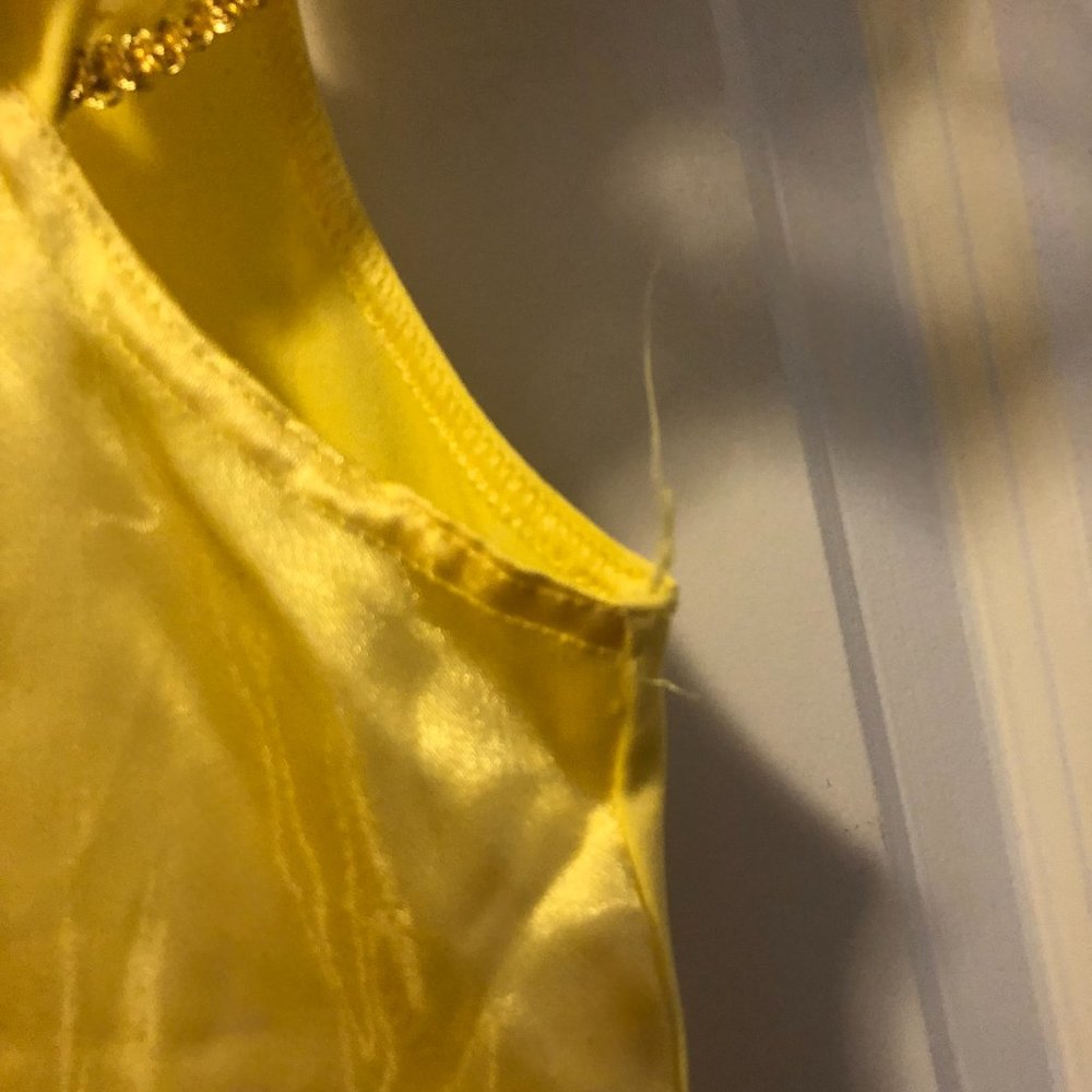 Disney Store Child's Beauty and the Beast Belle Halloween Costume - Picture 14 of 16